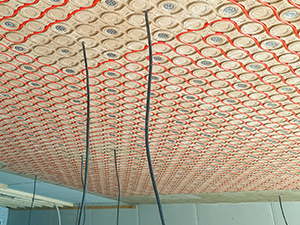 Deckenfläche mit Hochleistungs-Lehmmodulen